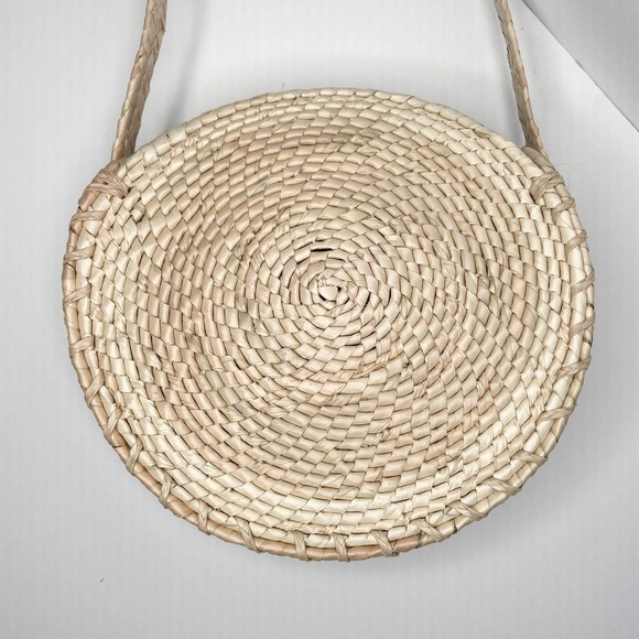 vintage wicker handbag, round wicker purse, vintage wicker purse with strap - Picture 3 of 10